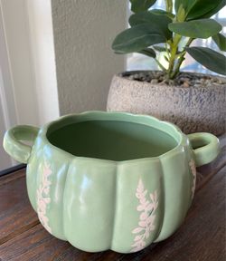 Green Scalloped Ceramic Pumpkin Bowl with Handles