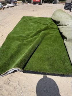 Roll of turf 15x6
