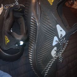 Adidas Alpha Bounce Sz 9 