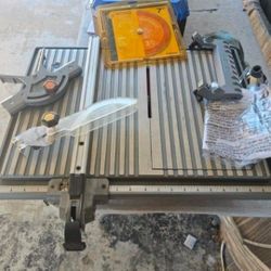 RIDGID 6.5 Amp Corded 7 in. Wet Tile Saw. Retails $200 With Taxes! In Excellent Condition!!