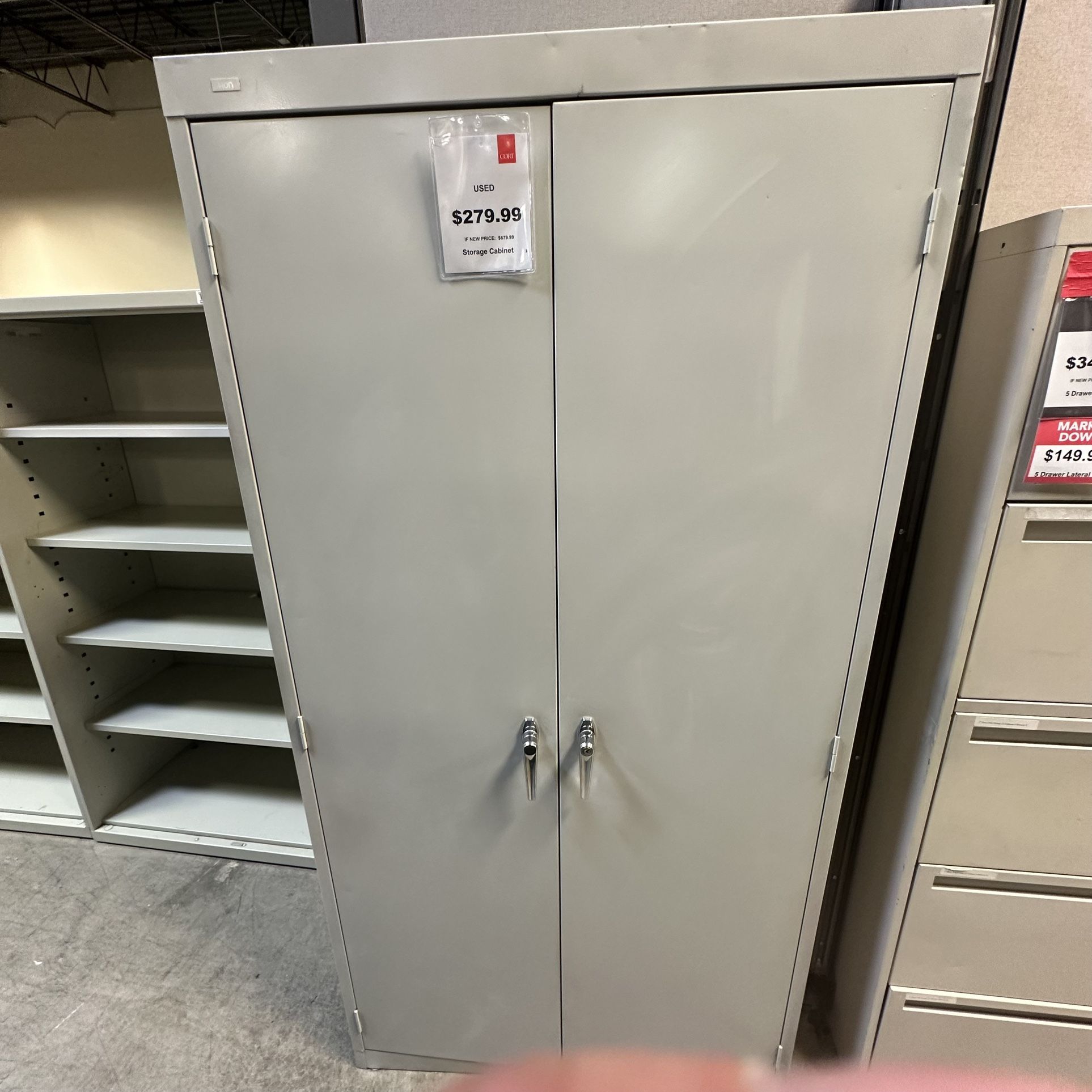 Storage cabinet
