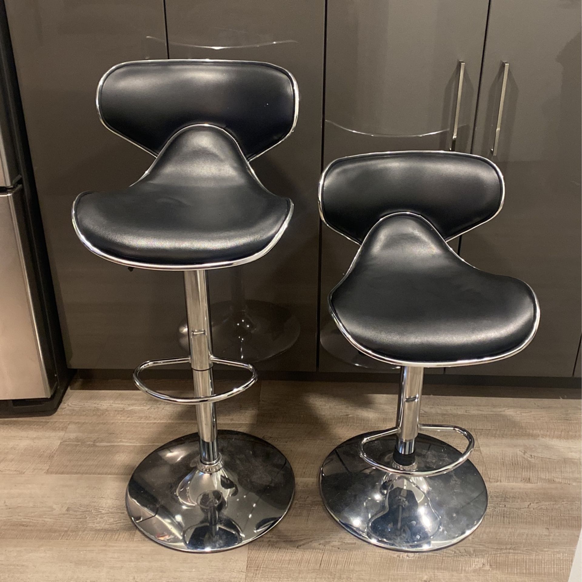 Adjustable High Top Bar Stools 