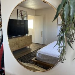 Golden Trim Mirror 28” Diameter 