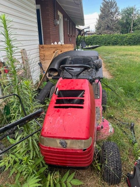 Toro Wheel Horse Riding Lawnmower