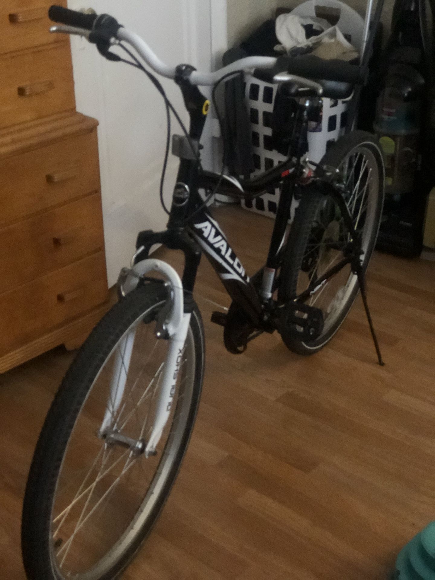 Kent - Avalon; Hybrid Bike