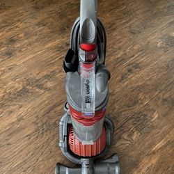 Dyson Upright Vacuum 