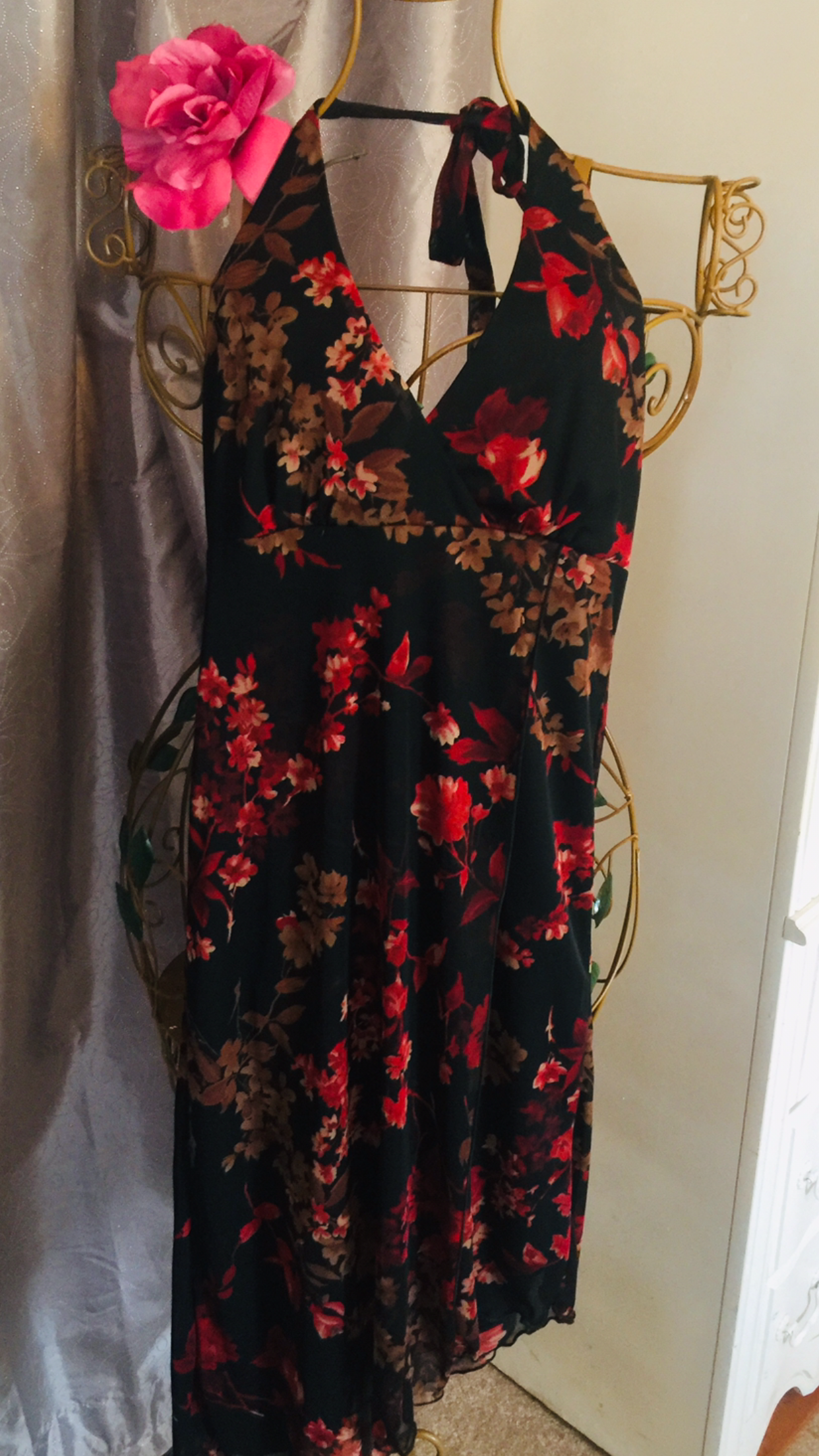 Misses Halter SeXY STRETCH designer dress black with red flowers New backless slip on high low size small