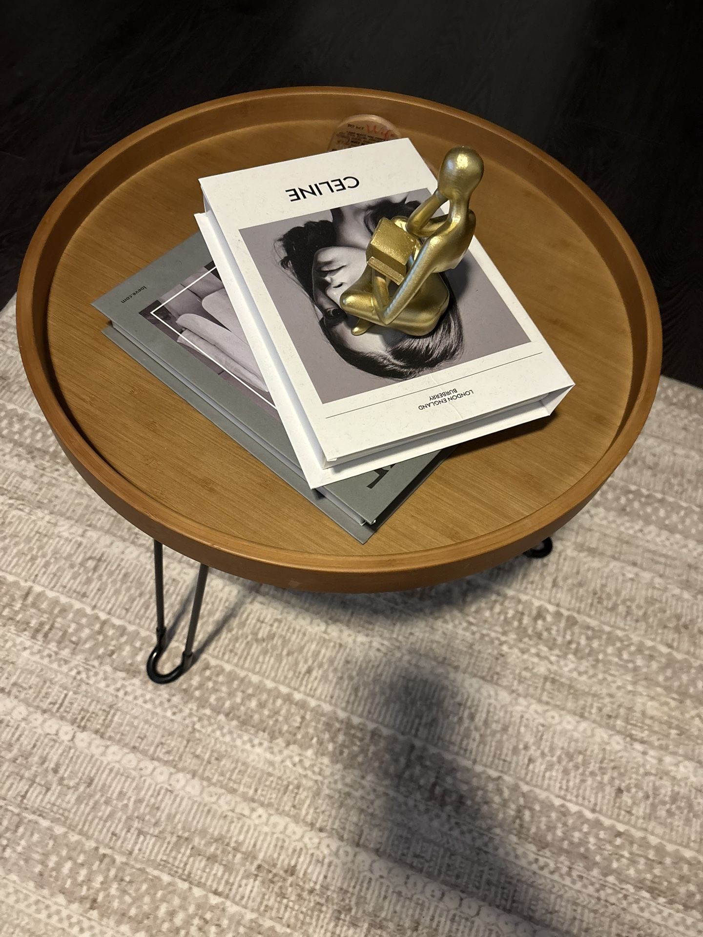 Modern Round Coffee Table – Like New