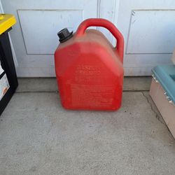 5 gallon gas can