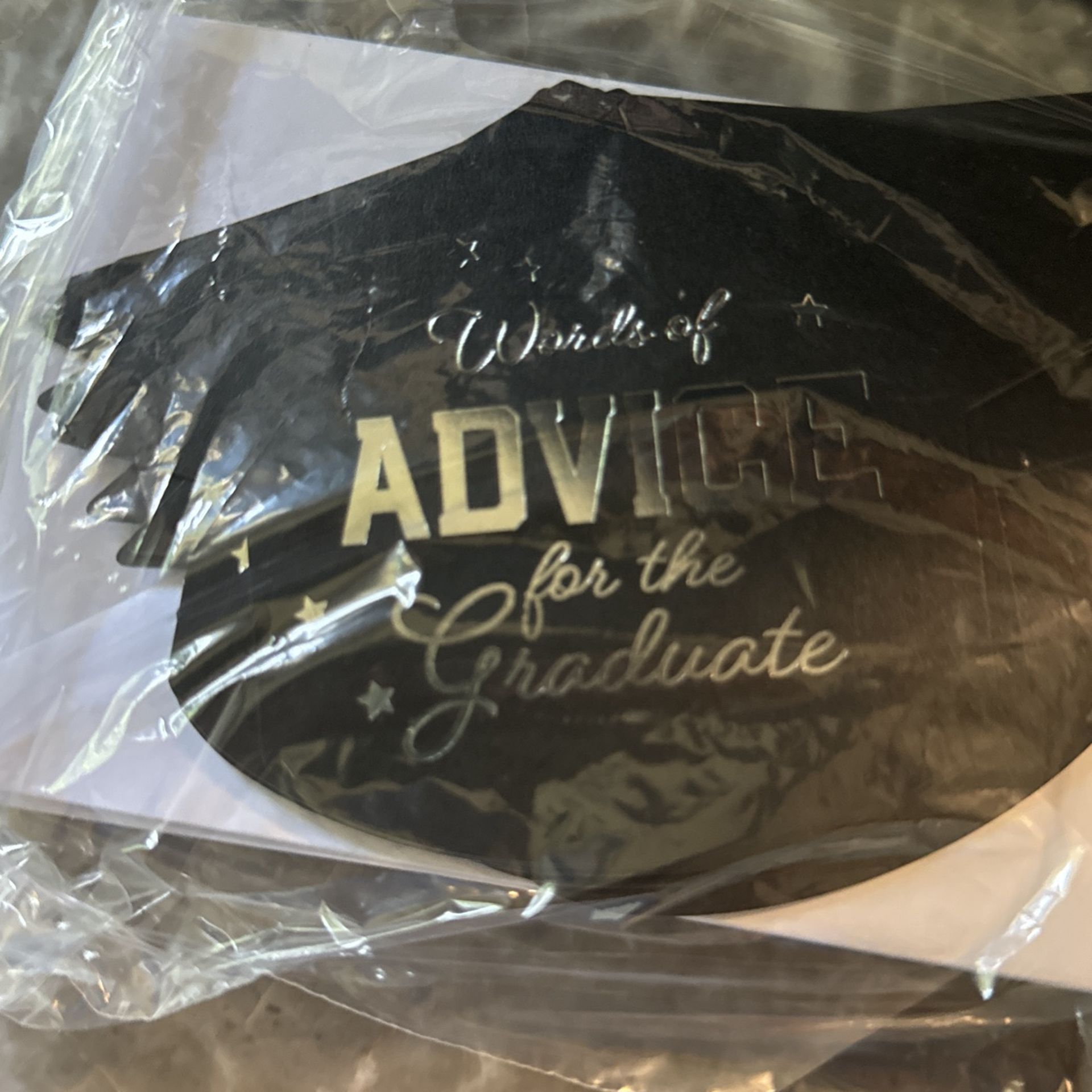 FREE!!! Graduation cardboard Hat & Advice Cards