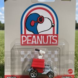 Hot Wheels Premium 2025 Pop Culture Peanuts Snoopy Diecast Car