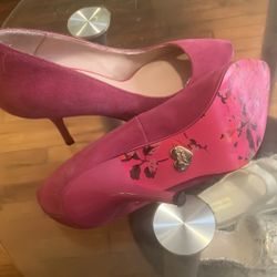 Bettye Muller Pink Heels Elegant Suede Design