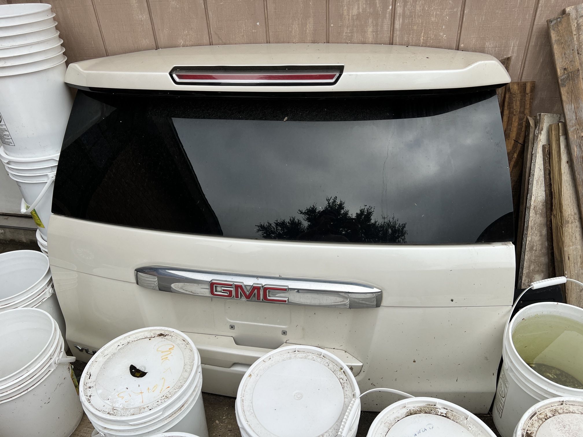GMC Yukon Puerta Trasera (cajuela)