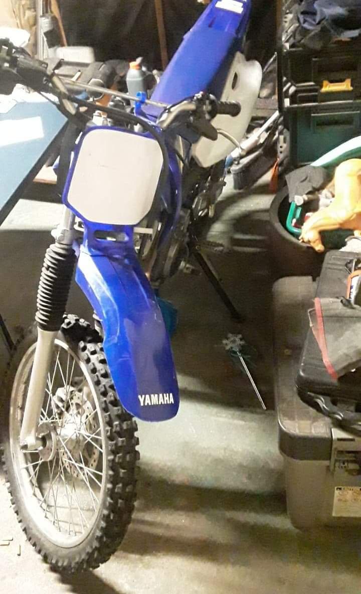 Photo Yamaha 125cc 4 stroke dirt bike