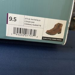 Cliffs Hiking Boots, Cognac, Size 9.5