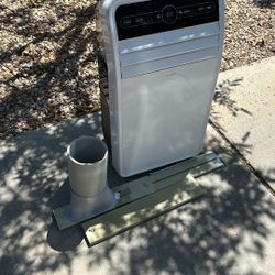 ✨INSIGNIA PORTABLE AIR CONDITIONER 10,000 BTU✨