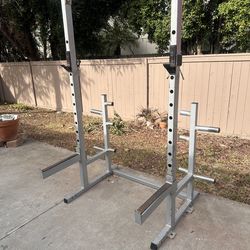 Squat rack half rack safety bars j-cups pull up bar