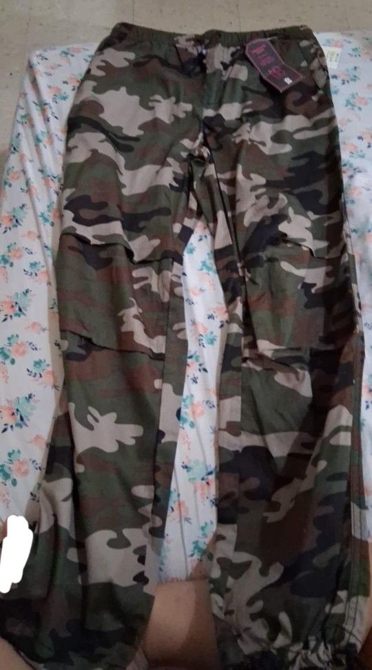 Women Joggers size small