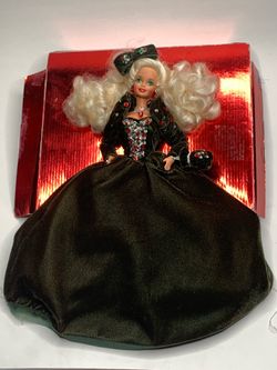 Mattel 1991 Happy Holidays Barbie Doll (No. 1871)