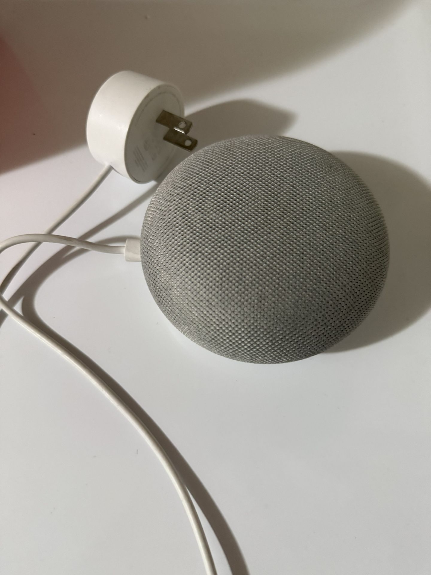 Google Home Smart Speaker 