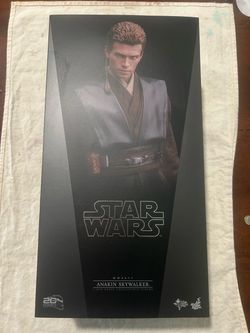 HOT TOYS Anakin Skywalker Star Wars Attack of the Clones 1/6 Figure