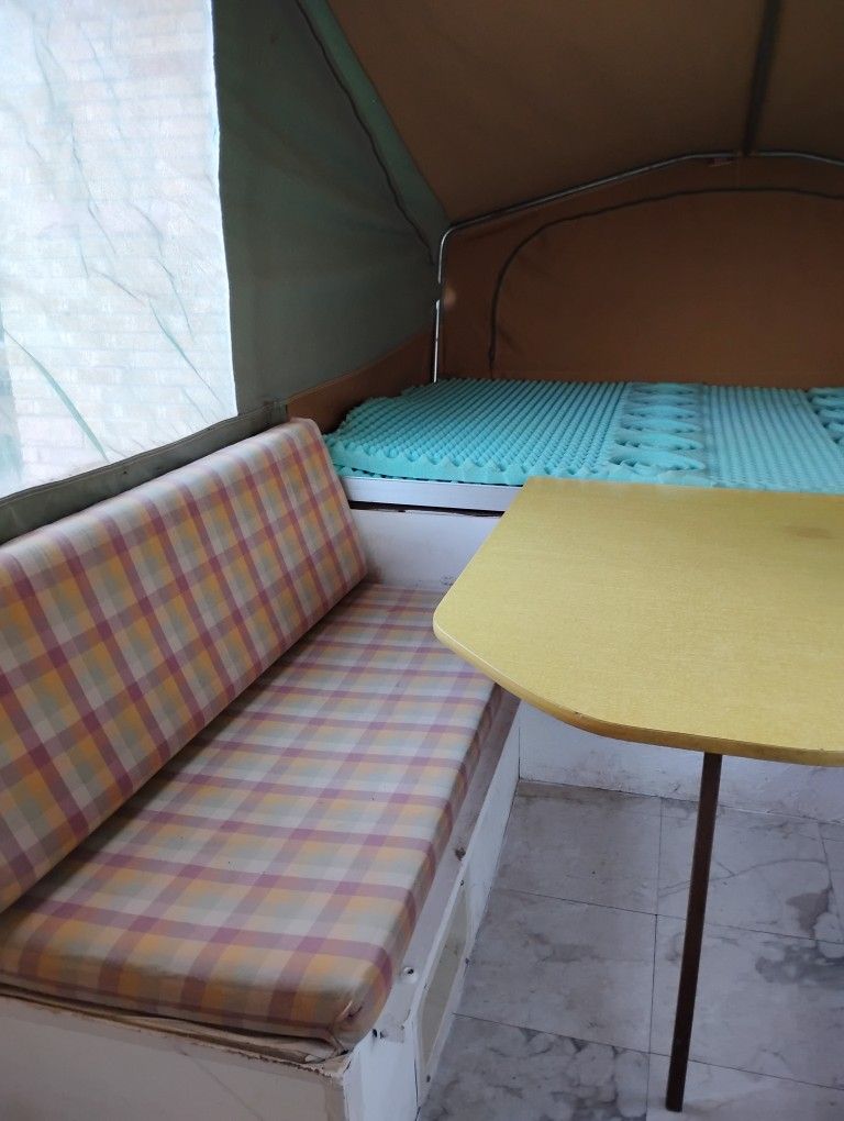 1977 Jambroeee Pop up camper