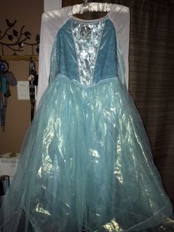 Disney store Elsa costume from frozen size 9/10