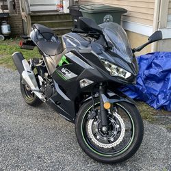 2023 Kawasaki Ninja 400 