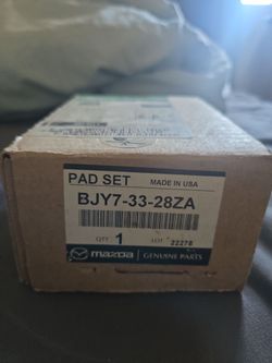 Mazda 3 Geniuine Front brake pads
