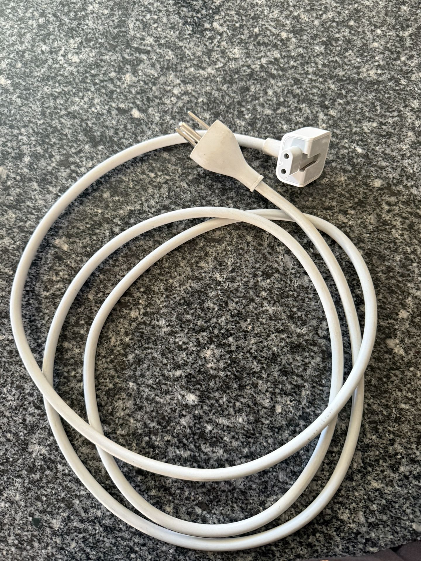 MacBook Power Adapter
