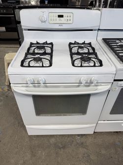 Kenmore white 4 burner range stove