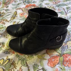 Leather Like/Suede Black Zipper Boots 9