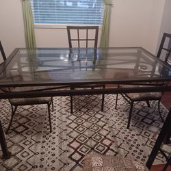 Dinning TABLE