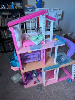 Like NEW Barbie Dream House - slide & pool