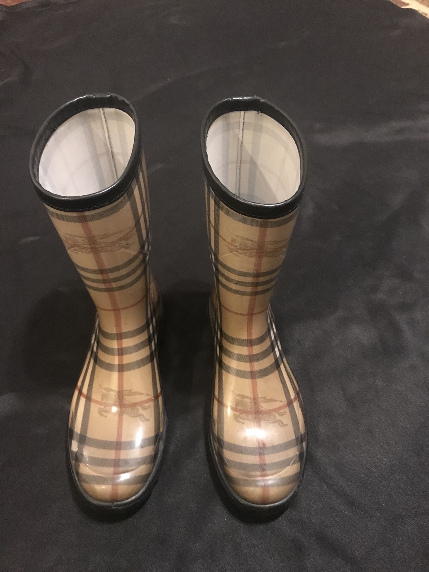 Women’s Burberry Rain Boots European Size 36 (USA 6)