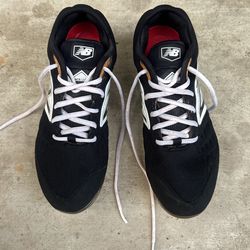 New Balance Baseball Rubber Cleats