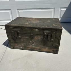 WWII MD chest World War 2 Footlocker Medic