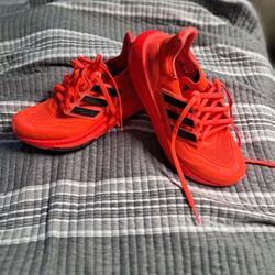 Adidas Womens Size 7