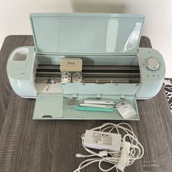 Cricut Explore Air 2 bundle
