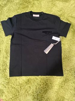 Black essential shirt