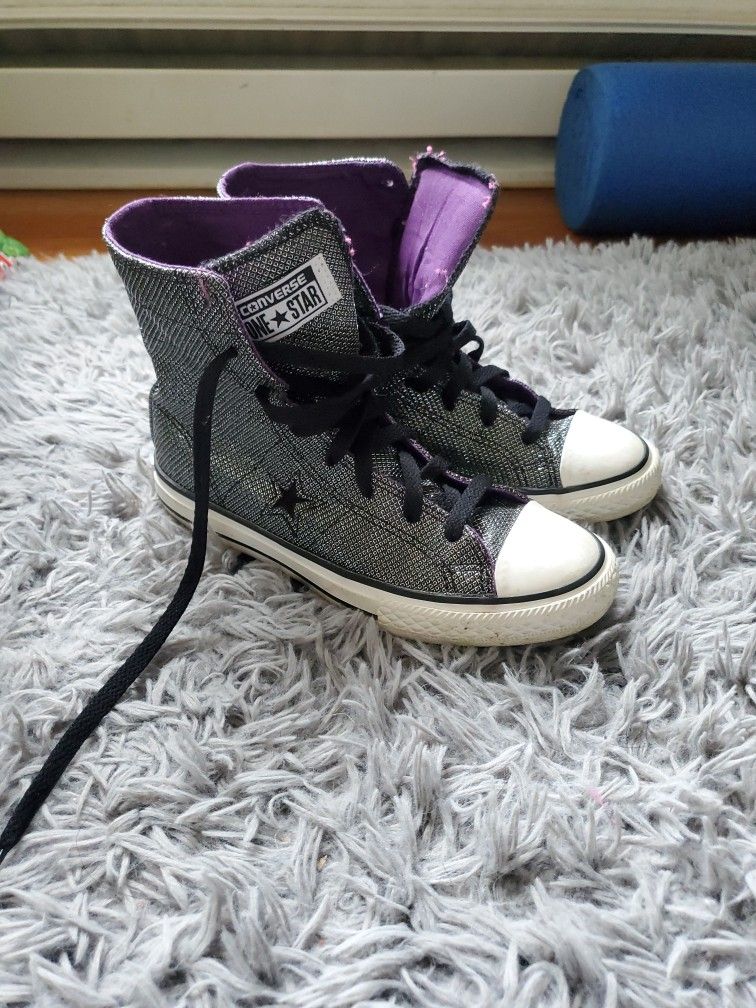 Girls Converse