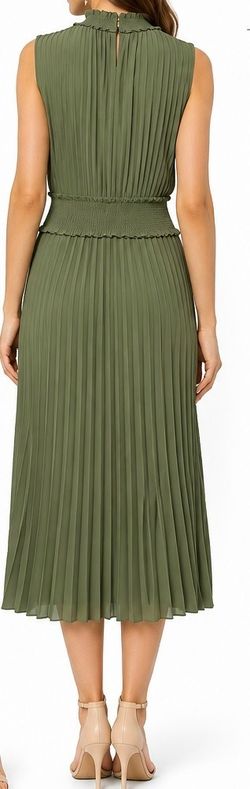 Stylish women's dress. Size L. $30.