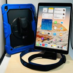 iPad Air 3 256GB CELLULAR UNLOCKED 10.5” Display Fully Functional