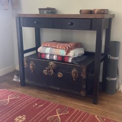 Entryway/side Table