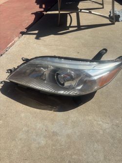 LEFT DRIVER SIDE HEADLIGHT 2015 TOYOTA SIENNA (AFTERMARKET)