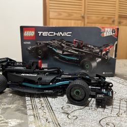 Fully built pull-back LEGO Mercedes-AMG F1