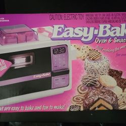 Vintage Easy Bake Oven 
