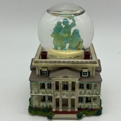 Disneyland The Haunted Mansion Mini 4” Snow Globe w/ Three Hitchhiking Ghosts
