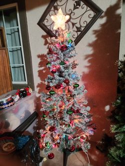 5 Feet White Chtitmas Tree.. As Is.