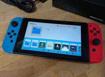 Modded Nintendo Switch w/ 128gb SD card